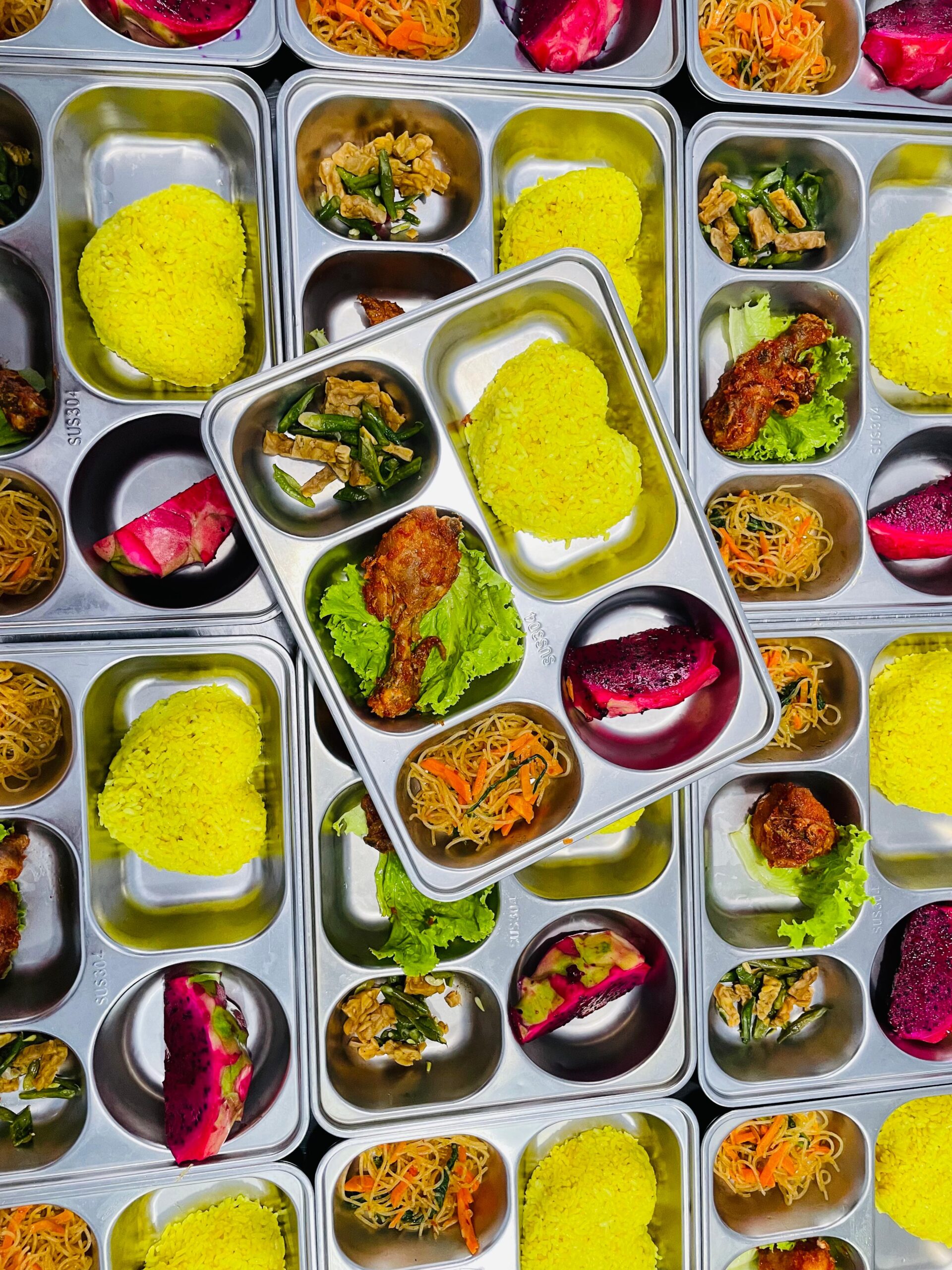 Menu Dapur MBG Amanah Dena Tuai Apresiasi Tinggi Dewan Guru di Madapangga